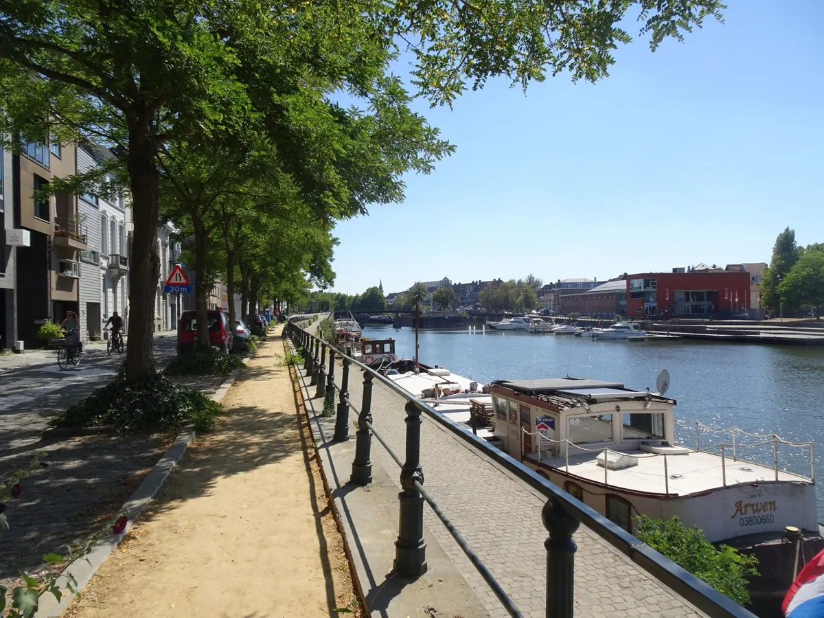 Canal and cobbled quays in Ghent